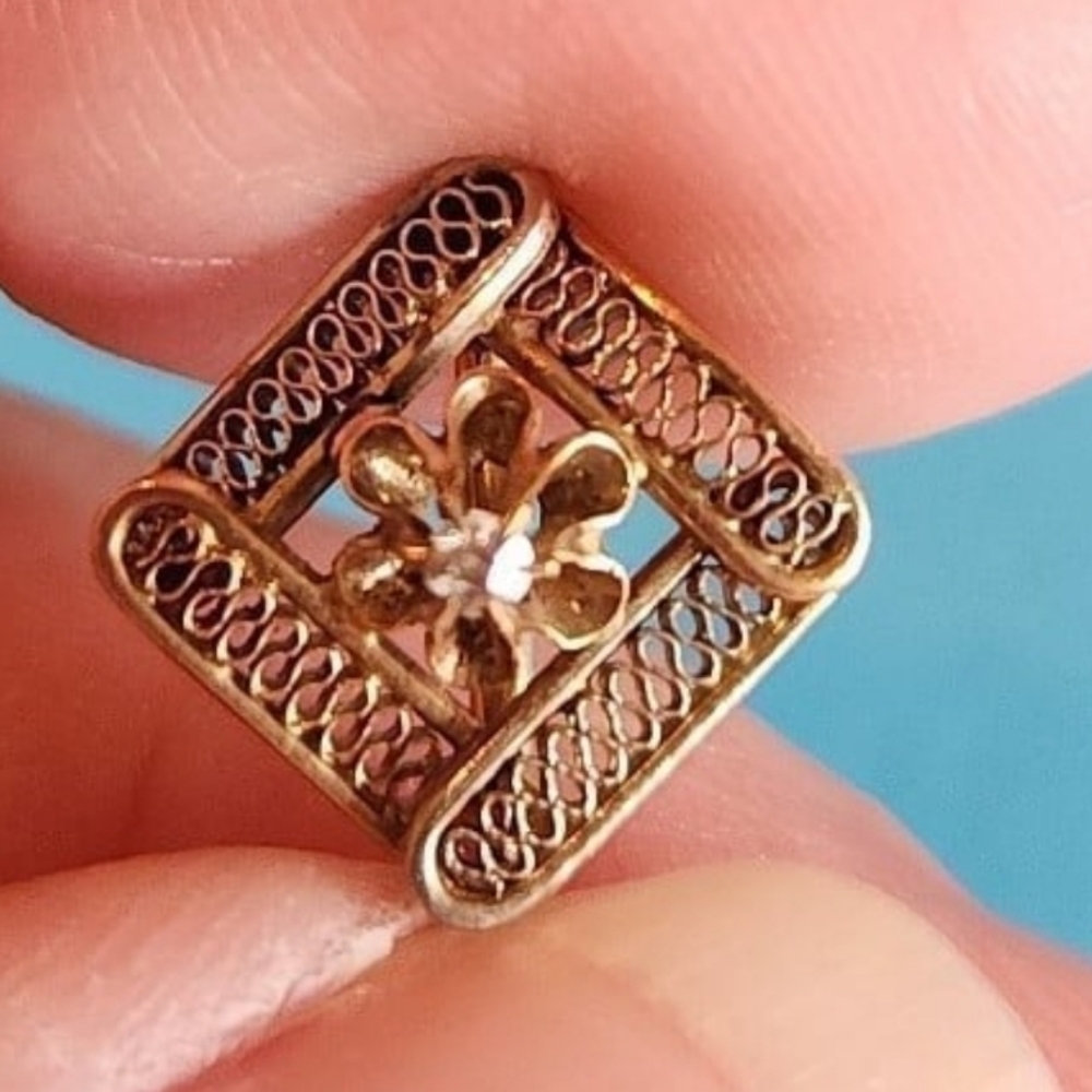 Vintage 1920's 10K gold and diamond hat pin. Must see! Estate Piece